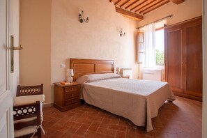 2 bedrooms, free WiFi, bed sheets - Apartment Giglio with Sea View, Pool, Wi-Fi, A/C & Garden (Riotorto)