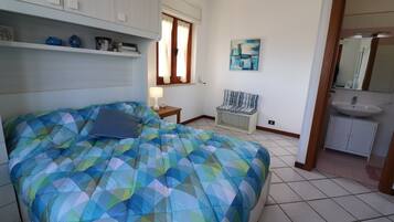 1 camera, ferro/asse da stiro, Wi-Fi gratuito, lenzuola