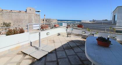 Apartment 'Casa Vacanze Sophia Otranto' with Sea View, Terrace & A/C