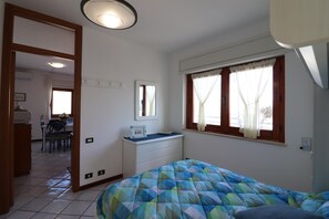 1 camera, ferro/asse da stiro, Wi-Fi gratuito, lenzuola