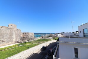 View from property - Apartment 'Casa Vacanze Sophia Otranto' with Sea View, Terrace and Air Conditioning (otranto)