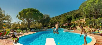 New Management Holiday Home Villaggio Colombo V4 with Garden and Shared Pool