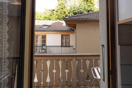 Studio au centre du village de St Gervais avec balcon