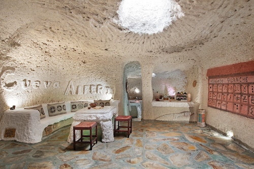 Pet-Friendly Holiday Home Casas Cueva Alfer 2 with Sea View, Garden & Wi-Fi