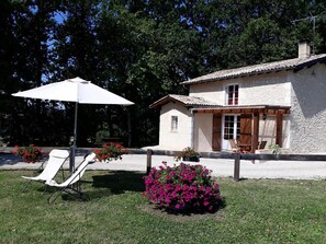 Property grounds - Charming house in the forest near Eymet, pets allowed (Eymet)