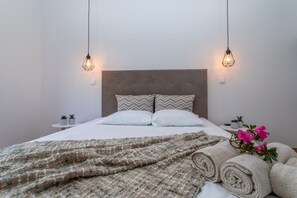 5 Schlafzimmer, Bügeleisen/Bügelbrett, kostenloses WLAN, Bettwäsche