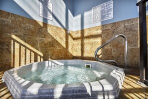Bain à remous intérieur