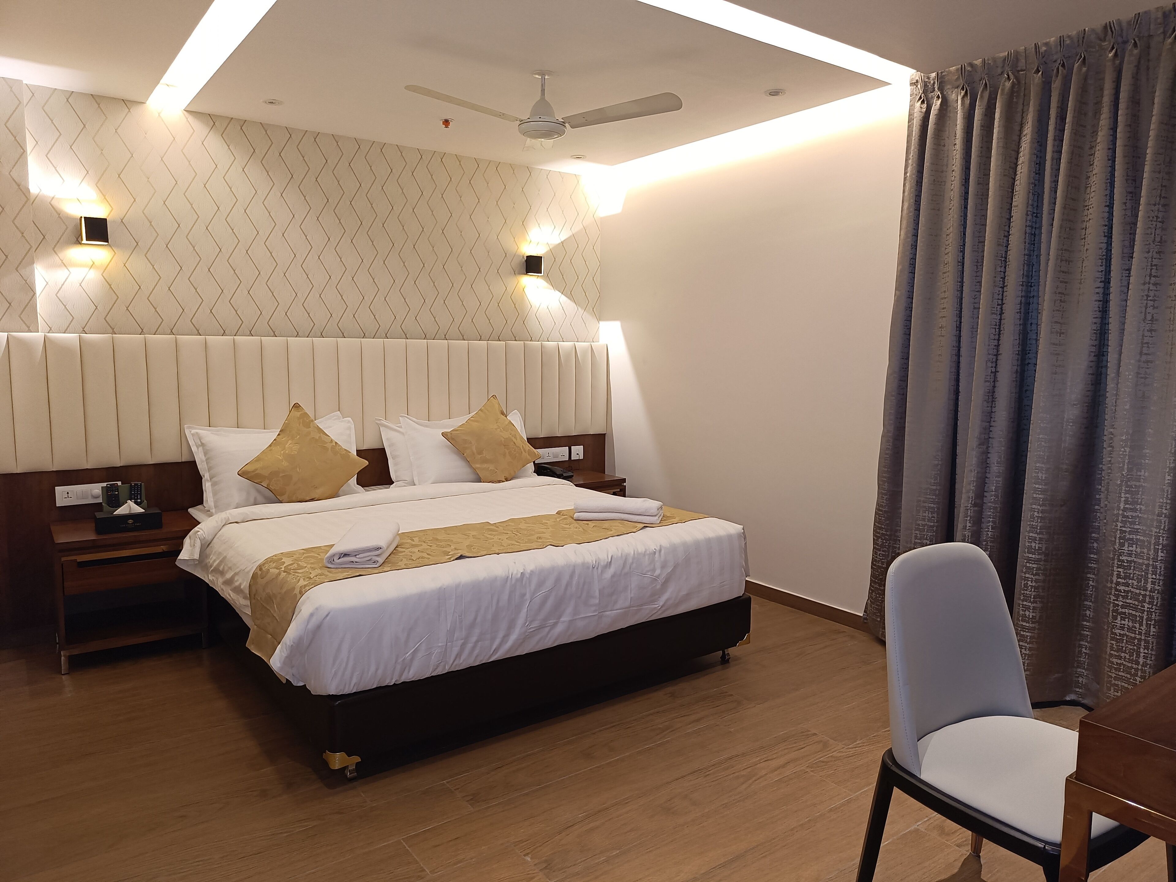 Deluxe Double Room | Egyptian cotton sheets, premium bedding, down duvets, pillow-top beds