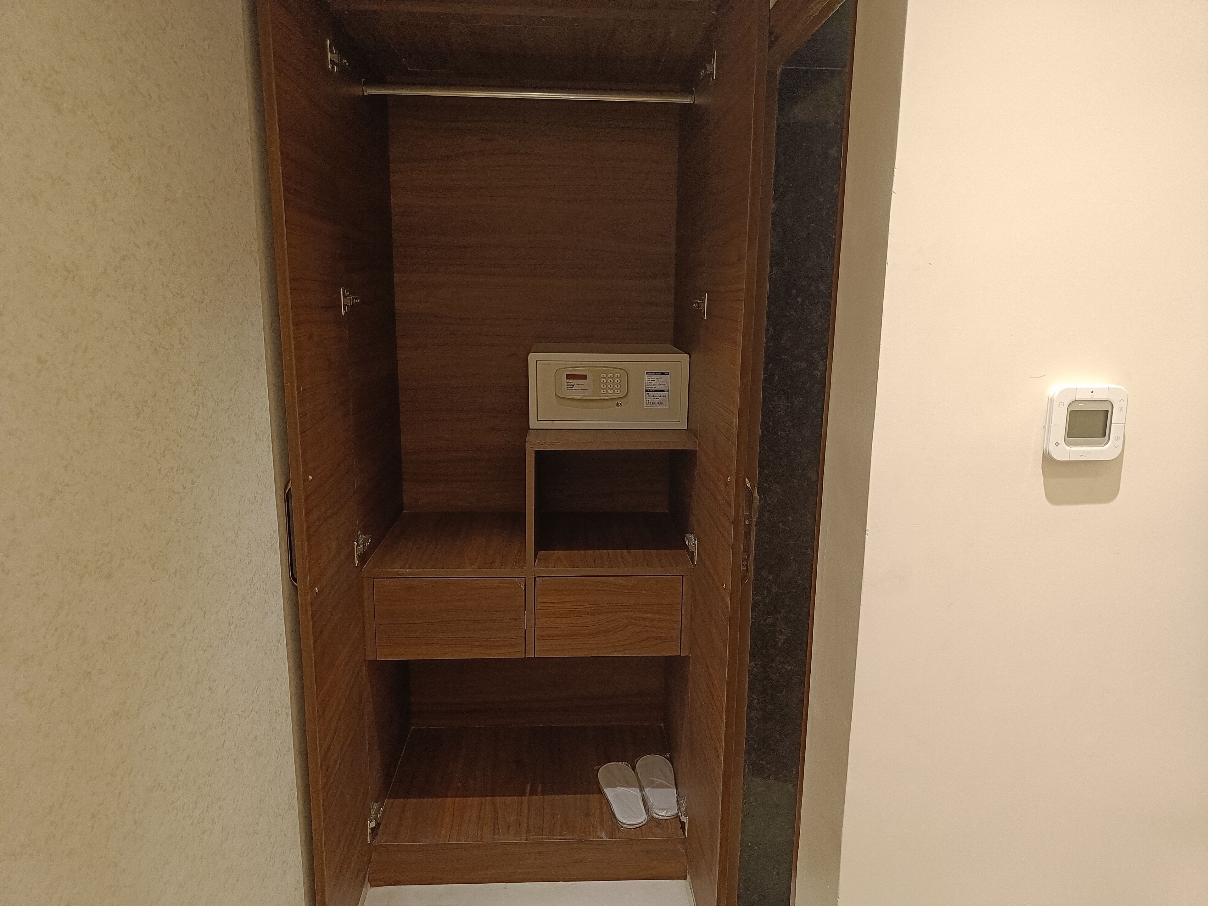 junior suite | 1 bedroom, egyptian cotton sheets, premium bedding, down duvets