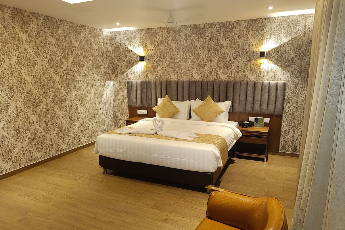 Luxury Suite