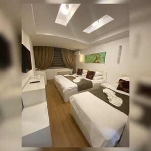 Ropa de cama de alta calidad y escritorio 