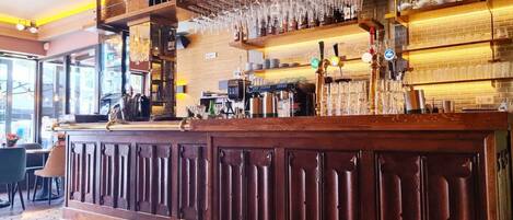 Bar (in der Unterkunft)