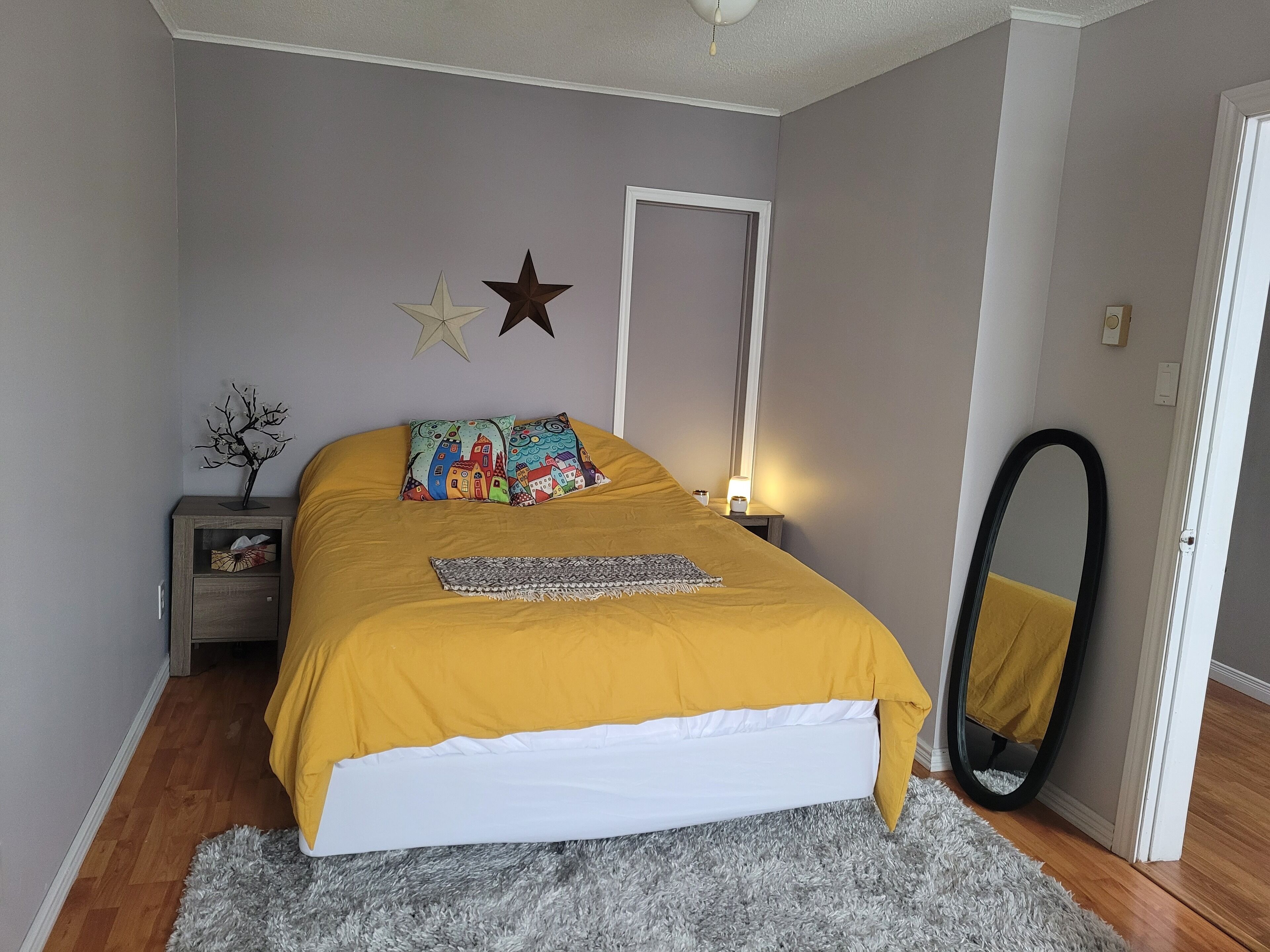 Cute historical home - 5 minute walk to downtown