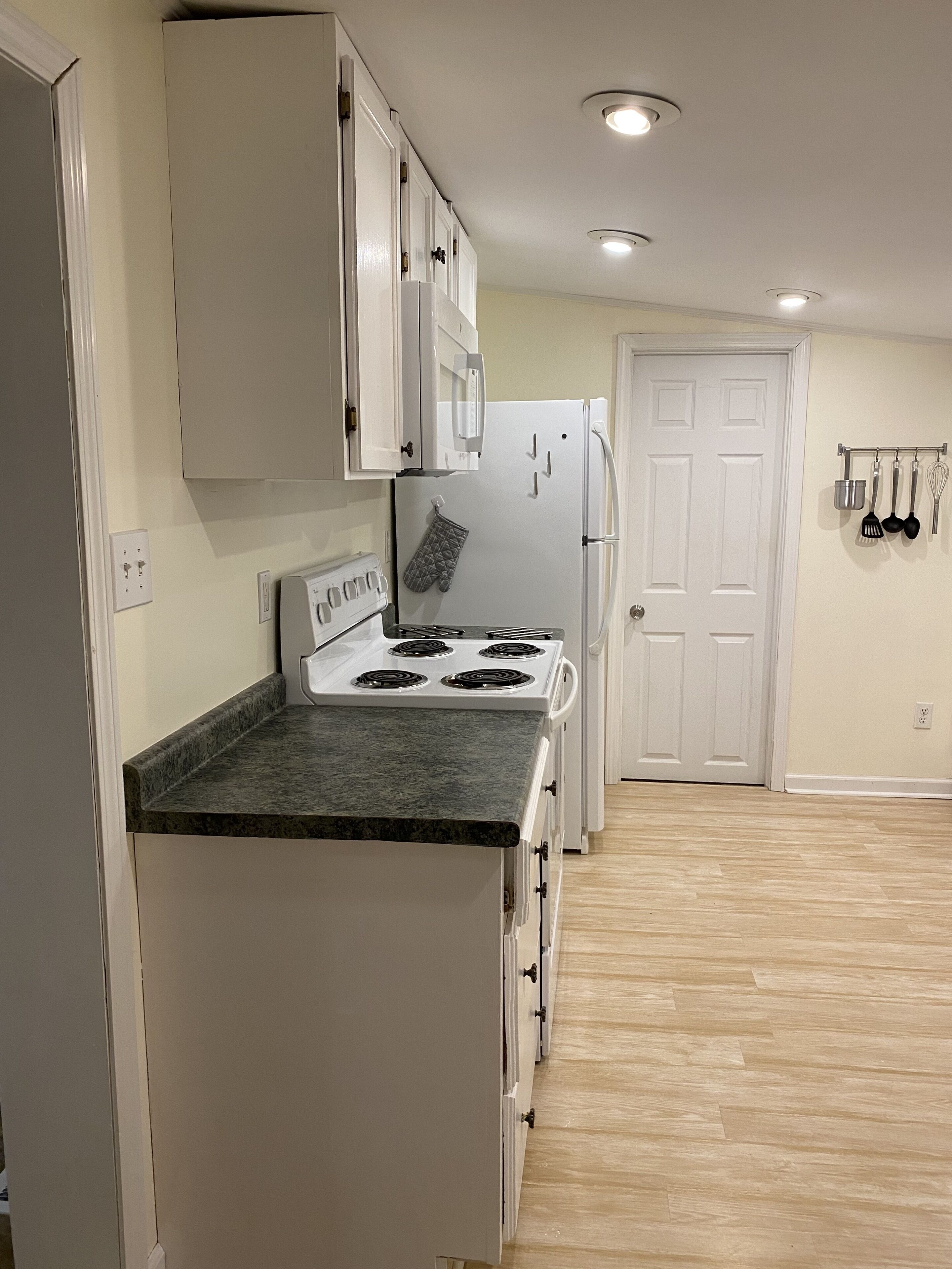 Simple comfort close to Winston & Vineyards