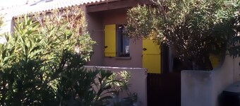 House 50m from the beach.