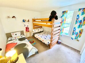 3 soverom, strykejern/-brett, wi-fi (inkludert) og sengetøy