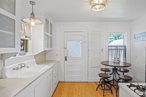 Cottage, 2 Bedrooms | Private kitchen | Fridge, oven, coffee/tea maker, toaster