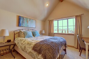 2 bedrooms, laptop workspace, iron/ironing board, free WiFi - E8 Drake Landing 2br + Loft 2 Bedroom Condo by RedAwning (Frisco)