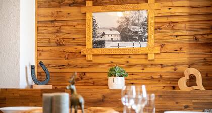 Urig-rustikales Ferienhaus mit HĂŒttenflair an der Sonnenseite des Grimming