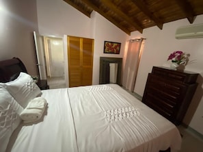 2 Schlafzimmer, Bügeleisen/Bügelbrett, kostenloses WLAN, Bettwäsche