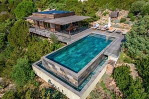 Piscine extérieure, piscine chauffée