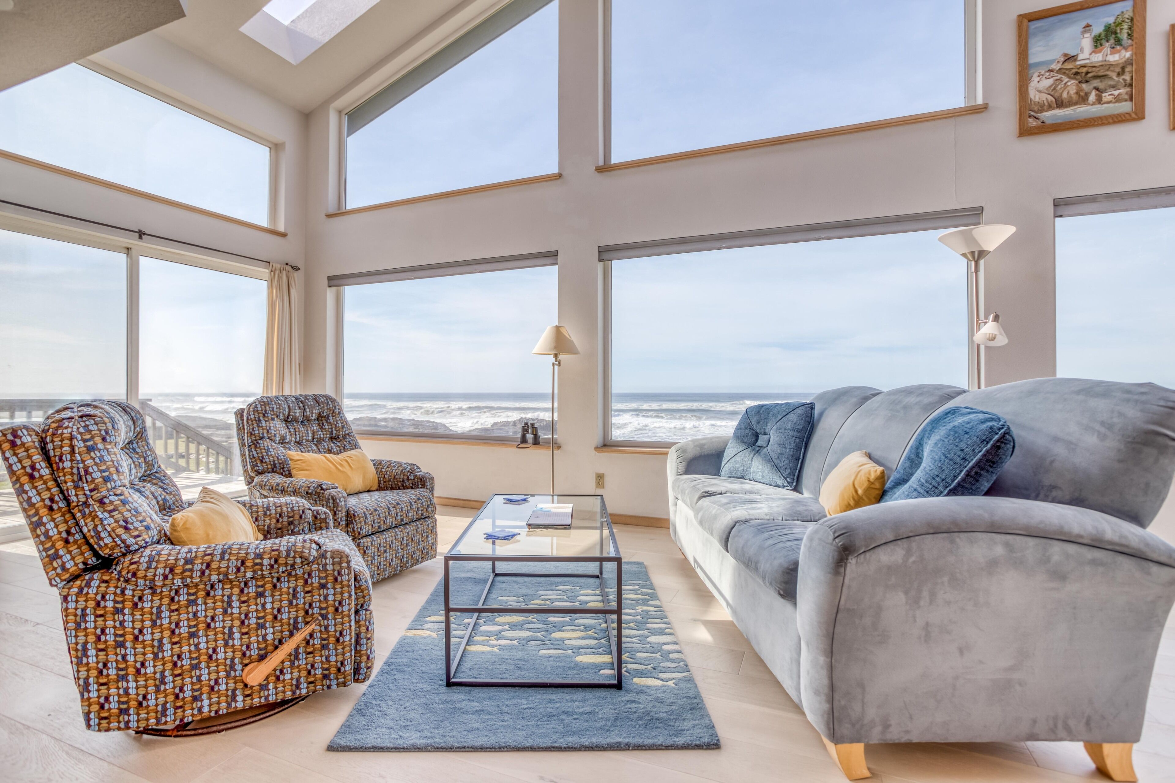 Bright, Updated, Oceanfront Beauty Puts Rugged Yachats Shore at Your Doorstep!