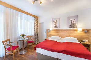 1 bedroom, WiFi, bed sheets - Triple room - Hotel Diana in Feldberg (Black Forest) (Feldberg (Schwarzwald))