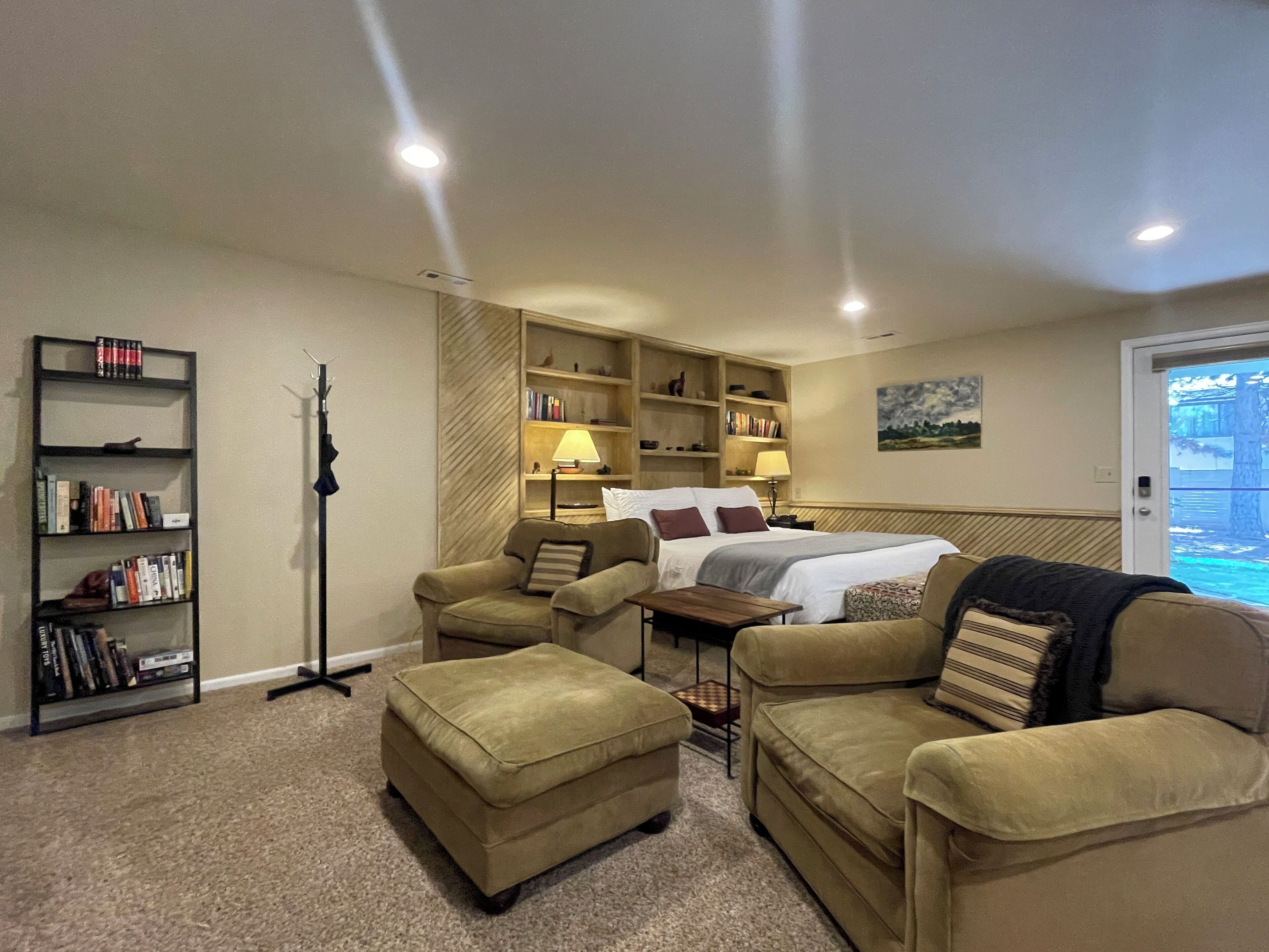 Couples Retreat with Hot Tub, Sauna and Steam Room