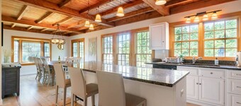 Spacious Getaway with Sauna, Close to Newport & Beaches