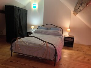 1 habitación y ropa de cama 