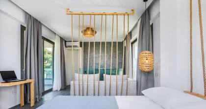 Dionisos Villas / private pool / pets allowed / fishing cruises