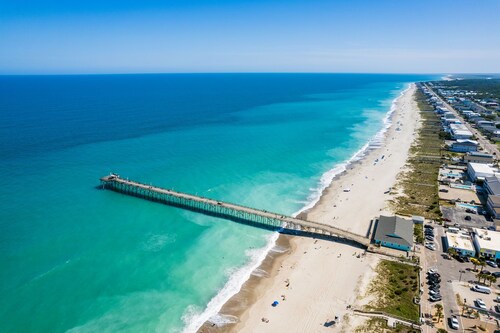 ONE Minute Walk To The Beach! Indoor Pool-Hot Tub-Sauna-Family Fun-Ocean Dunes!