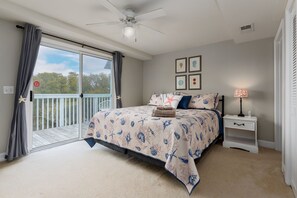 3 slaapkamers, een bureau, een strijkplank/strijkijzer, gratis wifi