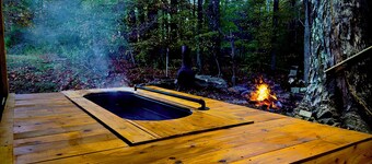 Custom Hot Tub Cabin Near Cook Forest+ANF: Knotty Pine Lodge