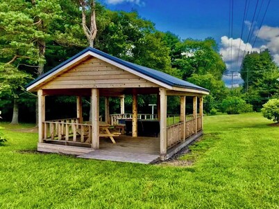 Pet-Friendly Cabin Near Cook Forest+Allegheny national forest: Knotty Pine Lodge