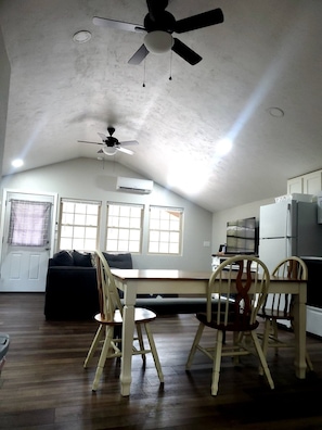 Dining - Linn Run Hideaway Cabin (Rector)
