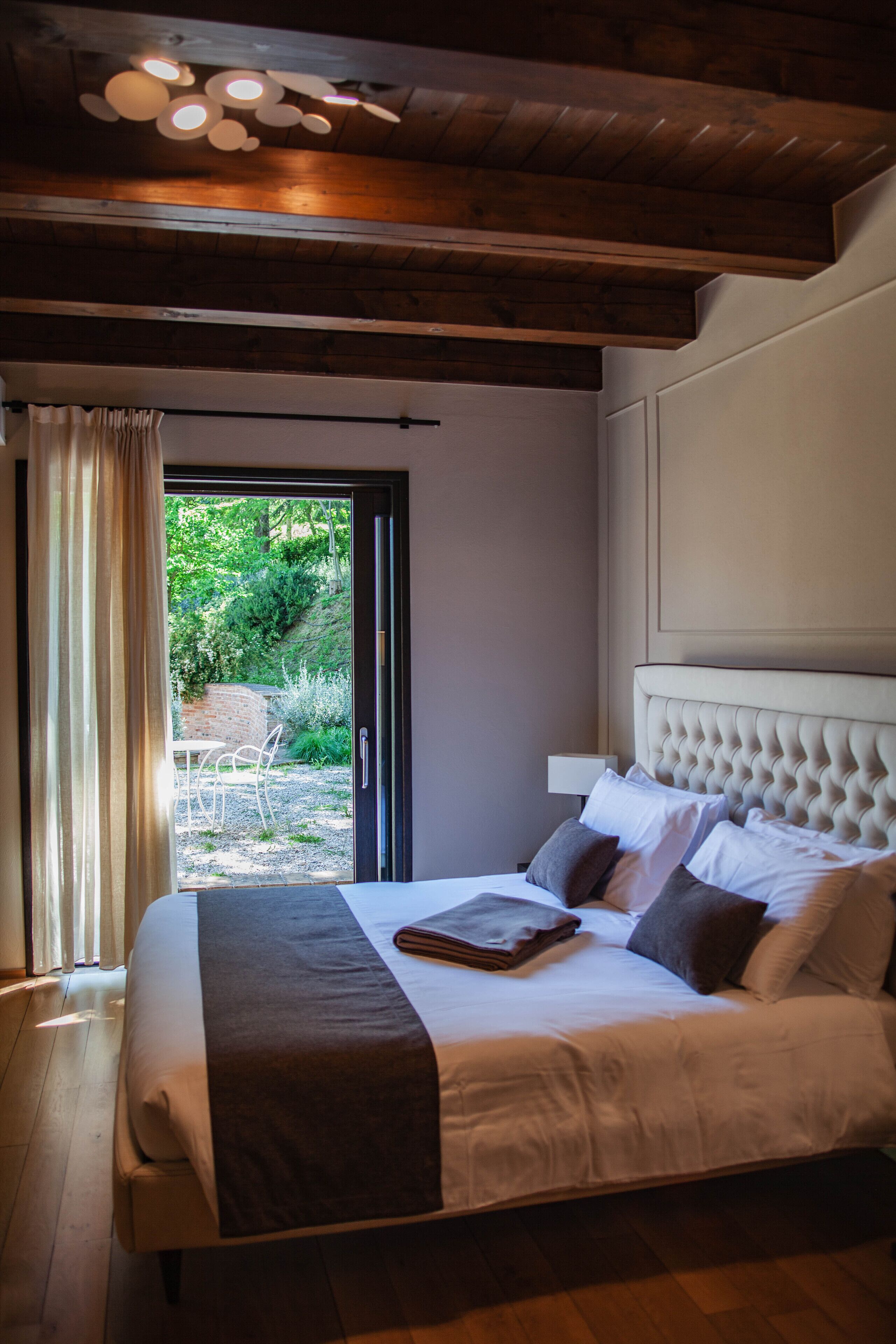 1 dormitorio, escritorio, wifi gratis y ropa de cama