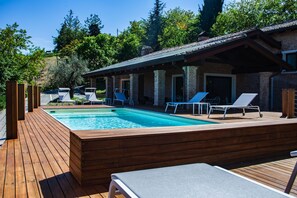 Piscine extérieure, piscine chauffée