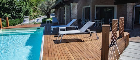 Piscina externa, piscina aquecida