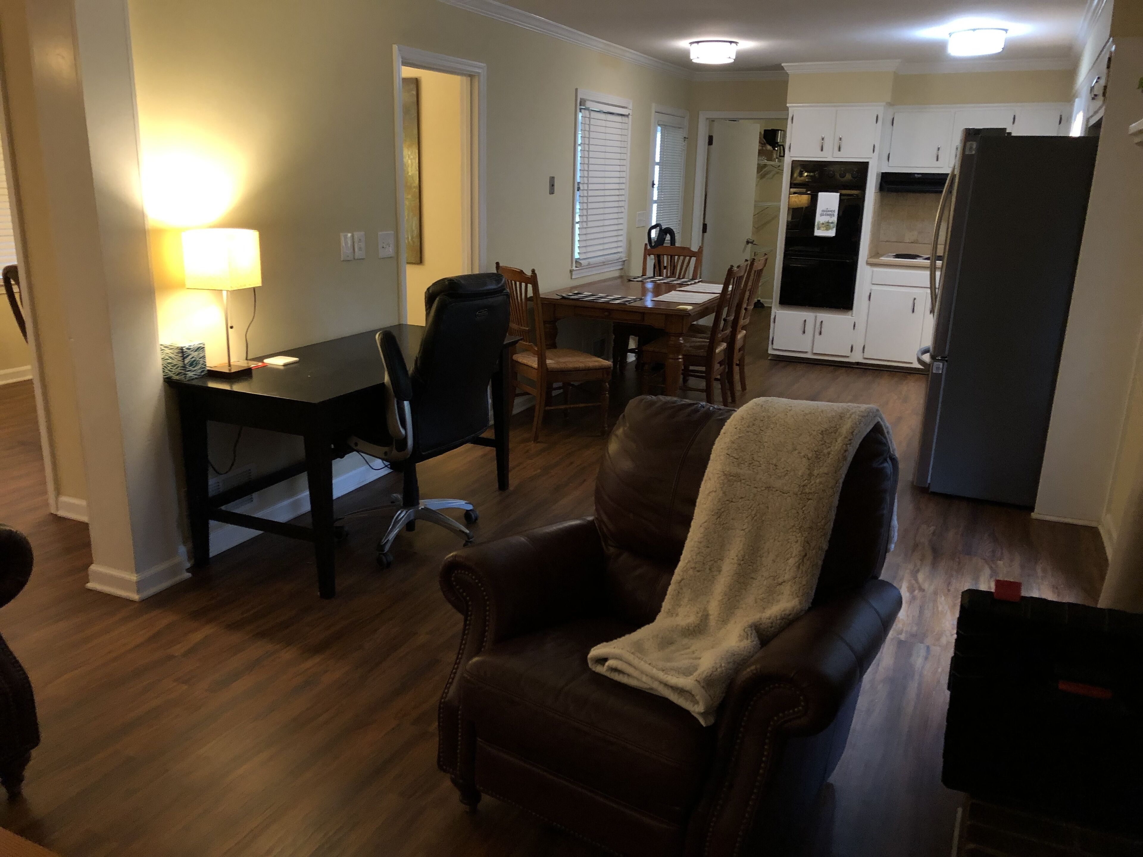 Cozy Home in Great Neighborhood