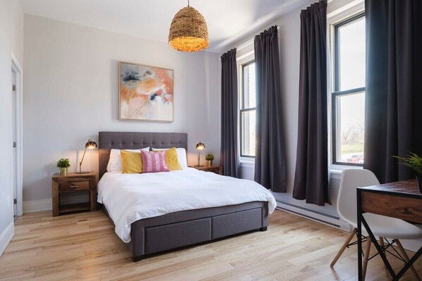 3 Schlafzimmer, Schreibtisch, Bügeleisen/Bügelbrett, Reisekinderbett