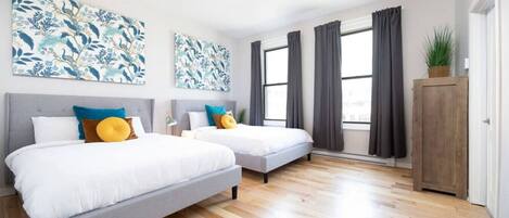 3 bedrooms, desk, iron/ironing board, travel crib