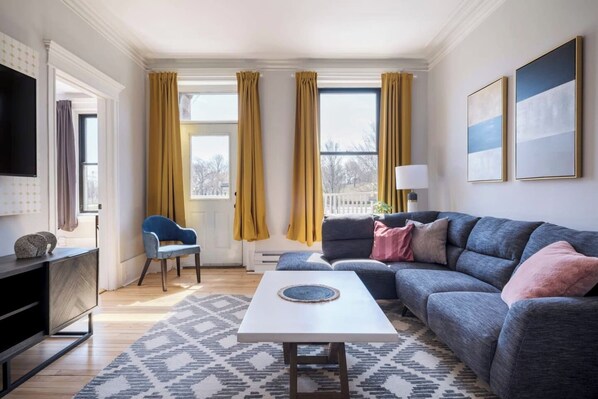 TV, Netflix, streaming services, offices