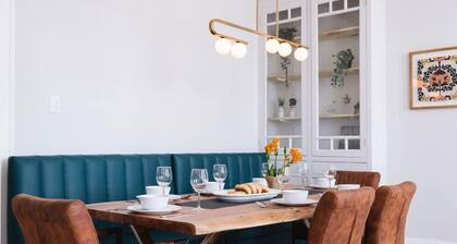 MTLVR #17 | Mount-Royal Park gem, sleeps 12