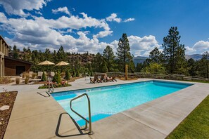 Indoor pool, a heated pool - The Green Canopy (#769) |10 min to Ski - On Golf Course - AC/Pool/Hot Tub (Durango)