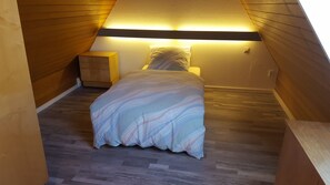 3 bedrooms, free WiFi, bed sheets