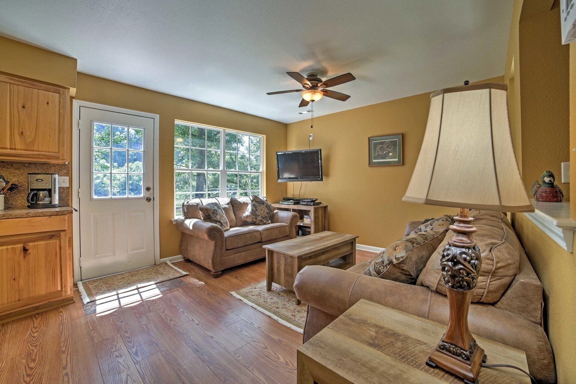 Directly on White River! Walk-in access! - 1/4 mile from White Hole Access.