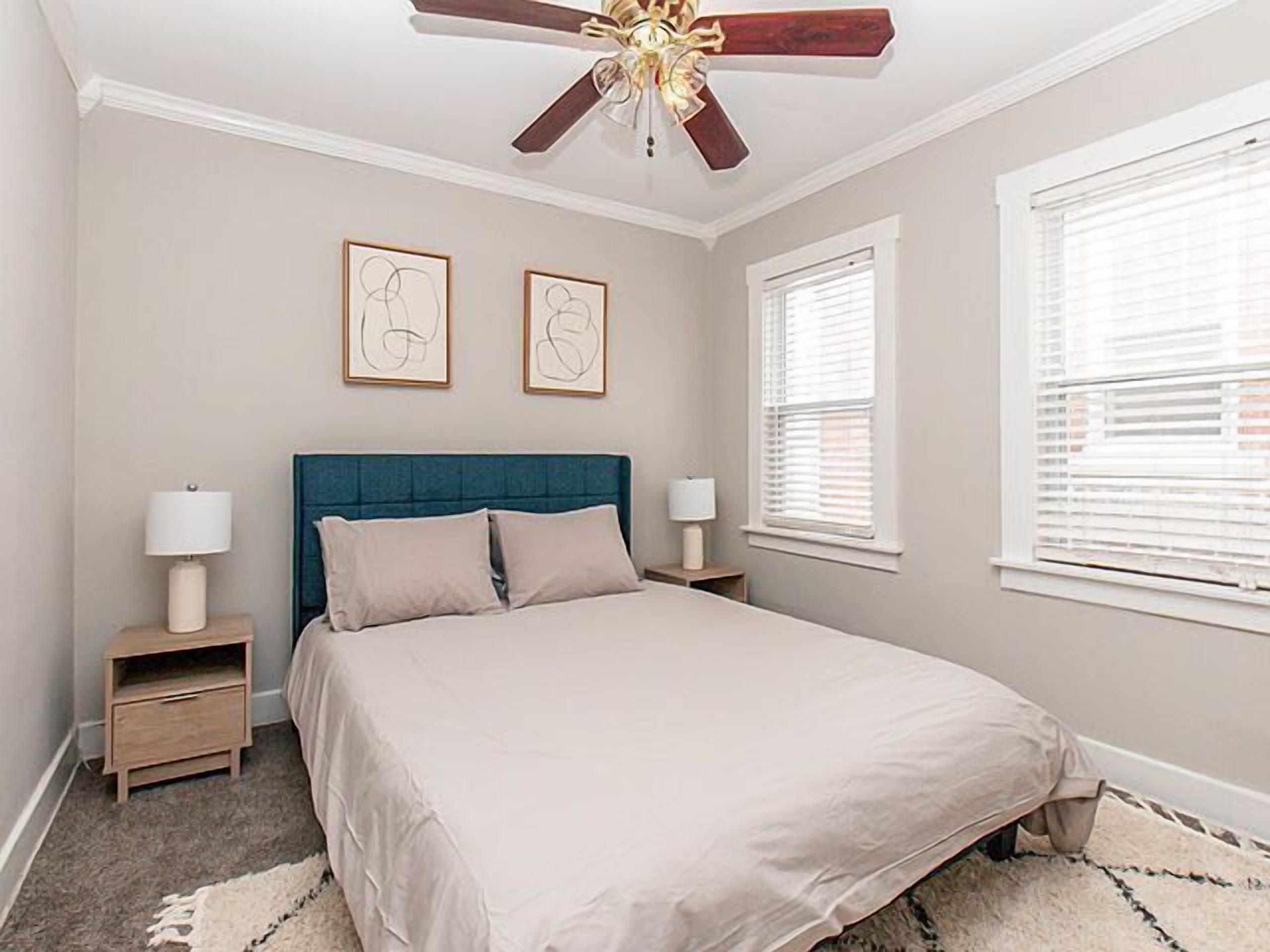 Comfortable 2 Bedroom Home in Hazel Park