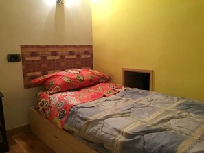2 bedrooms, desk, free WiFi