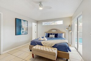 4 bedrooms, internet, bed sheets